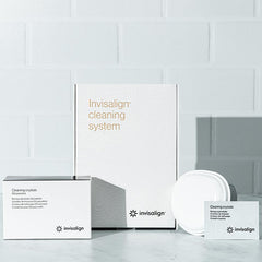 Invisalign cleaning system